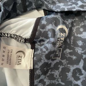 Scrunchy Bootie Zyia Leggings